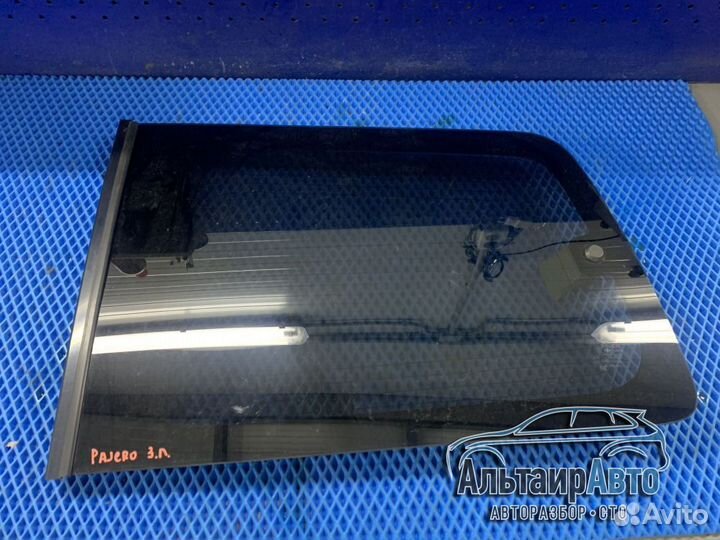 Стекло багажника левое Pajero 3 форточка
