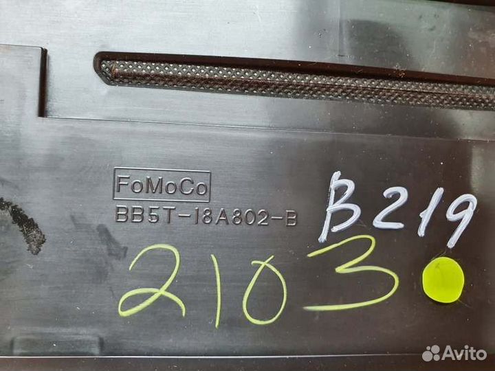 Панель управления магнитолой Ford Explorer U502