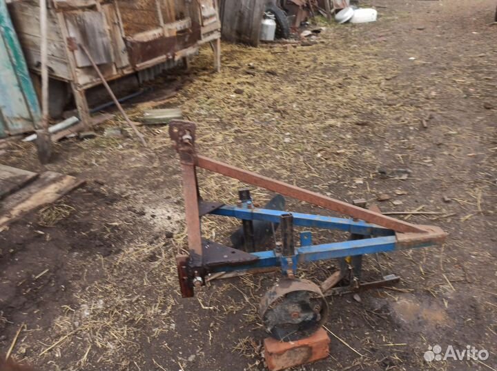 Плуг двукорпусной