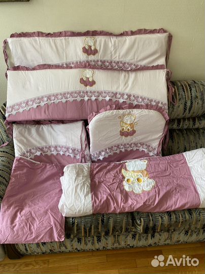 Коплект в детскую кроватку