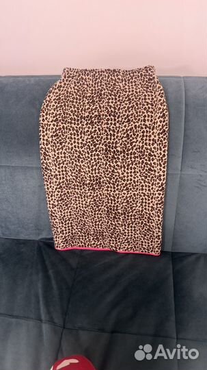 Костюм женский с юбкой 40 42