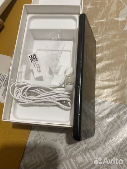 Samsung Galaxy A8 (2018), 4/32 ГБ