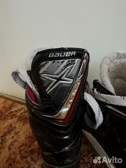 Хоккейные коньки bauer vapor x700 размер31