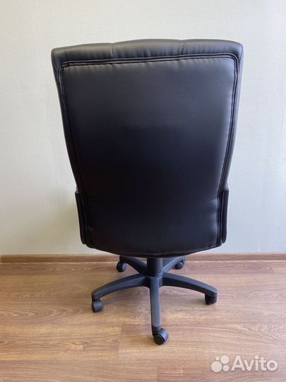 Офисное кресло. Удобное