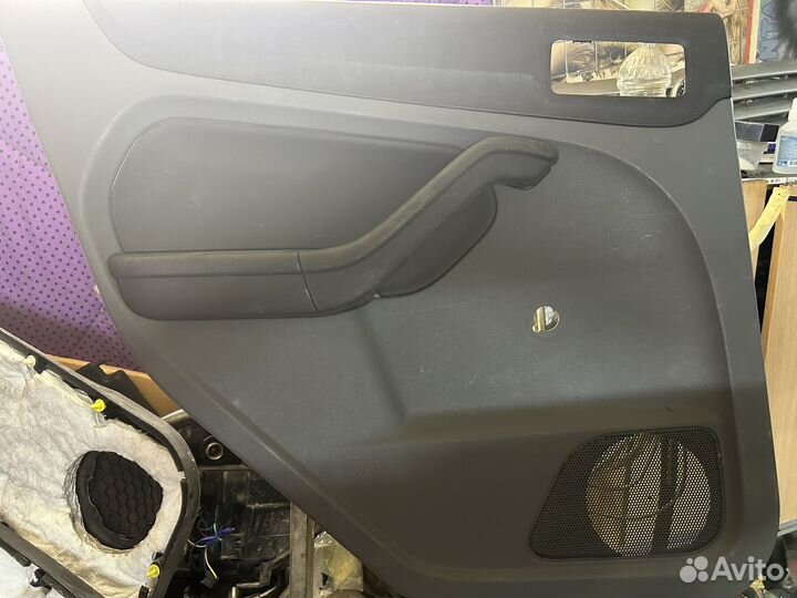 Задняя левая карта двери focus 2