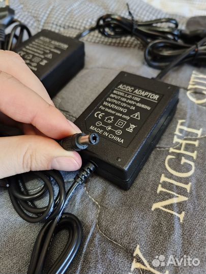 Блок питания 12v 2a новый
