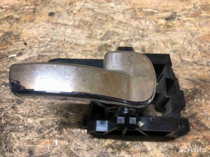 Ручка внутренняя передняя правая Nissan Qashqai