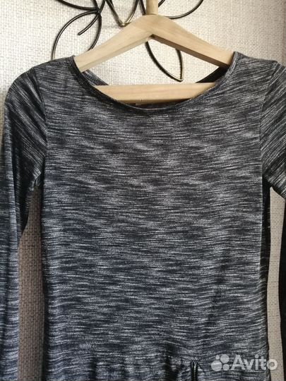 Платье с длинным рукавом