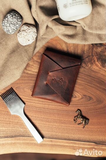 Кошелек из кожи ручной работы бесшовный