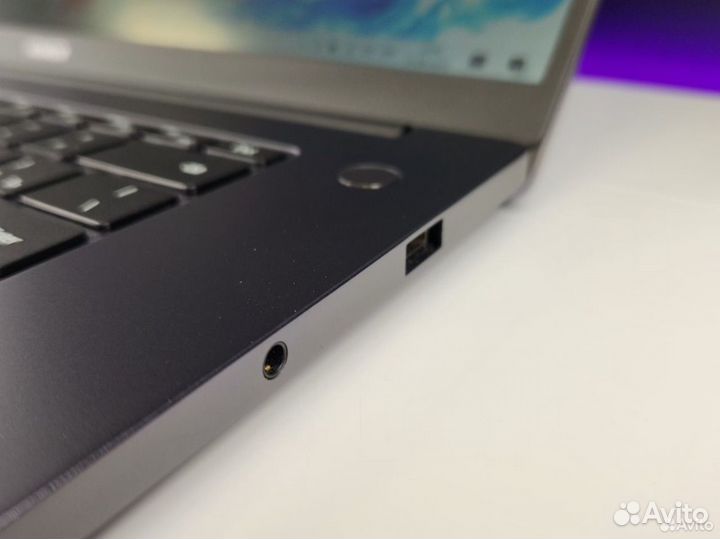 Новый Honor MagicBook X 15 /i3-10110U/8/256