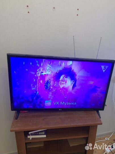 Телевизор LG 32 510U