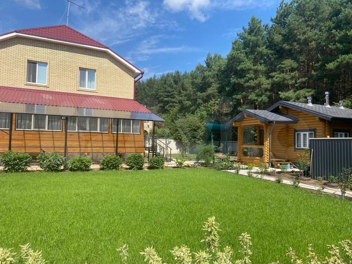 Коттедж 276 м² на участке 11 сот.