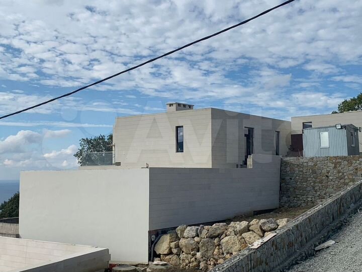 Дом 475 м² на участке 26 сот.