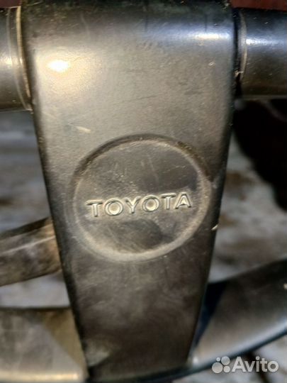 Гидравлическая тележка Toyota