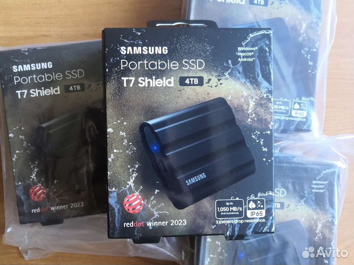 Внешний SSD Samsung T7 Shield 4TB
