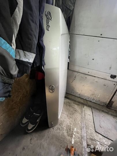 Крышка багажника mark 2 90