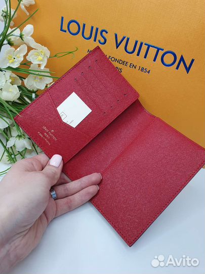 Обложка на паспорт louis vuitton тигры