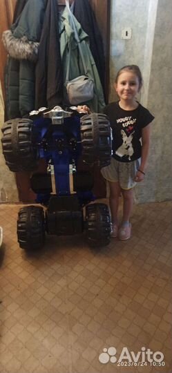 Детский квадроцикл на аккумуляторе