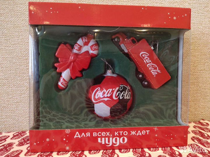 Новогодние игрушки coca cola 2017