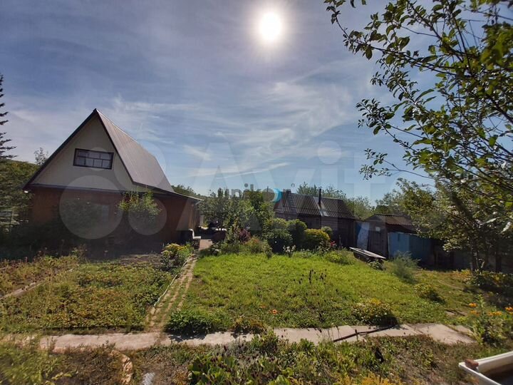 Дом 54 м² на участке 9,7 сот.