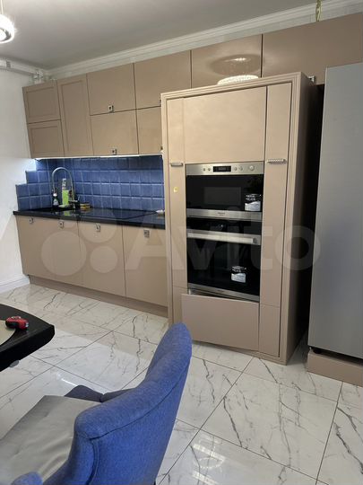 3-к. апартаменты, 80 м², 2/6 эт.