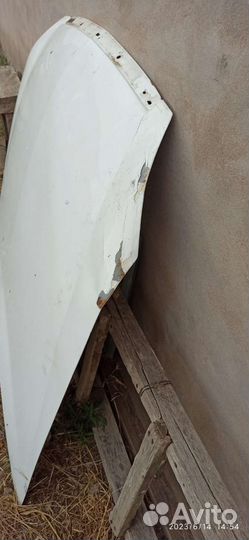 Капот белый на priora