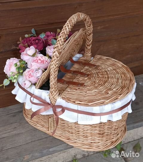 Корзина для пикника. Пасхальная