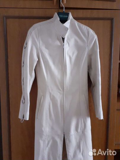 Кожаный плащ