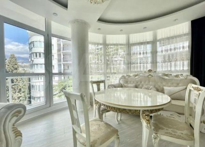 3-к. квартира, 145 м², 4/9 эт.
