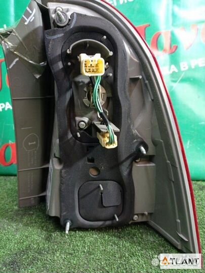 Стоп-сигнал задний левый toyota corolla fielder