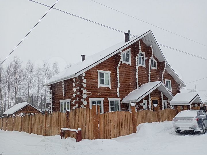 Коттедж 350 м² на участке 8 сот.