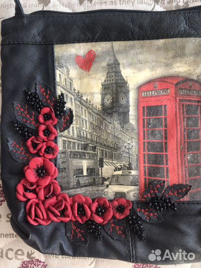 Красивая дизайнерская сумка