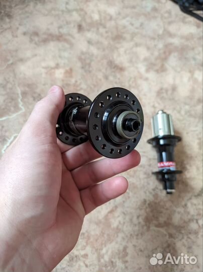 Втулки шоссе Hope и Novatec