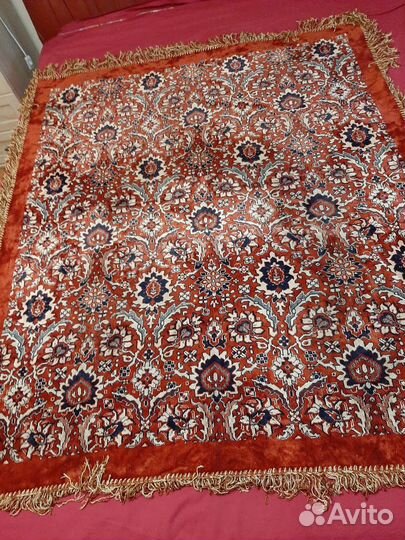 Покрывала- девандеки ГДР+ скатерть