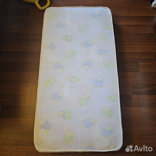 Матрас в детскую кроватку 120 на 60 б/у