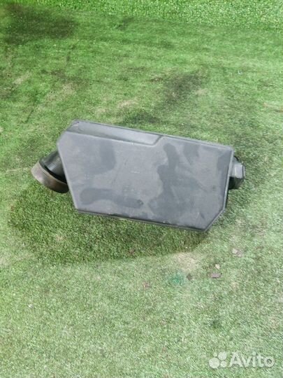 Резонатор воздушного фильтра Nissan Almera G15