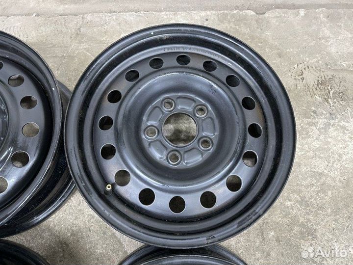 Оригинальные штампованные диски Nissan R15