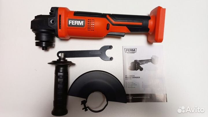 Аккумуляторная углошлифмашина Ferm AGM1131 ушм