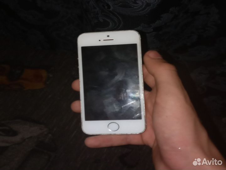Телефон iPhone 5s