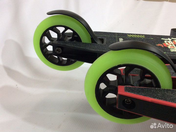 Трюковой самокат дукер 202