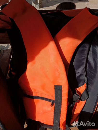 Спасательный жилет