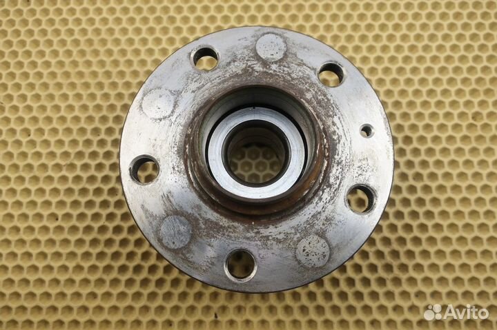 Ступица задняя VW Golf 7