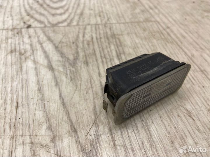 Подсветка гос номера задняя Ford Kuga DR txda 2011