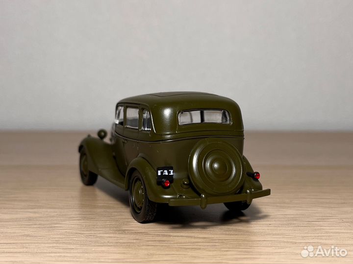 Модель Газ 11-73 военная хаки 1:43