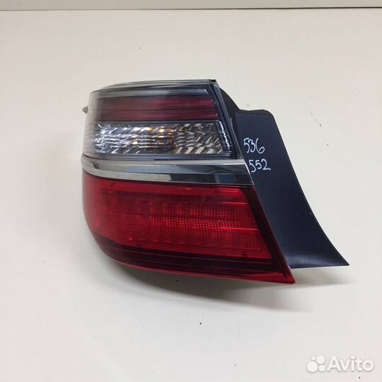 Фонарь задний наружный левый Toyota Camry