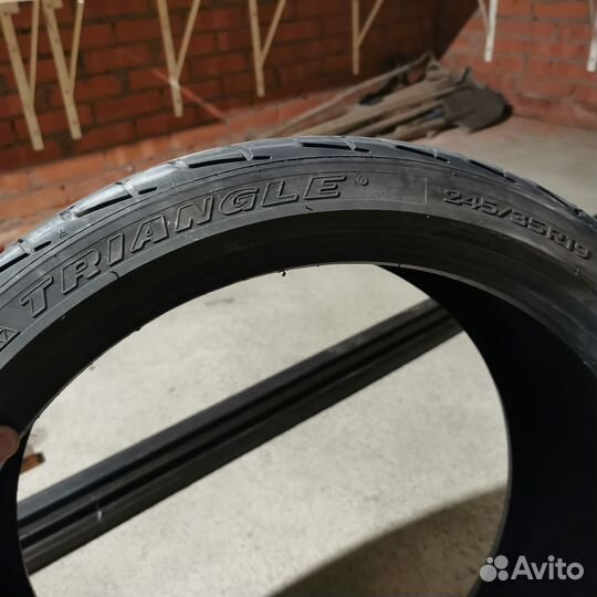 Triangle TR928 245/35 R19