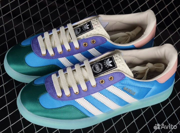 Кроссовки женские adidas