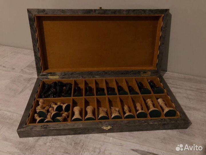 Шахматы «Ладога» из мореной карельской березы