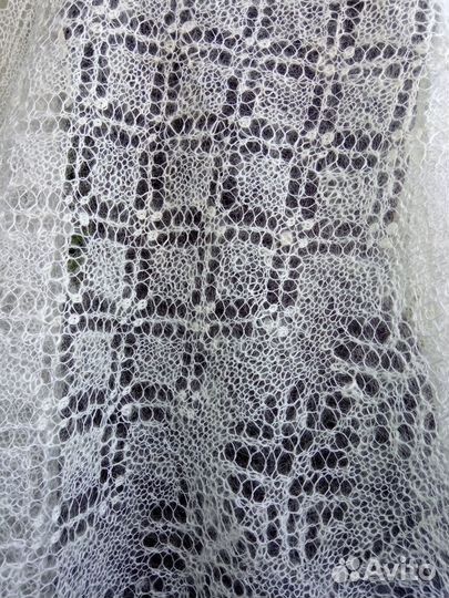 Палантин пуховый 