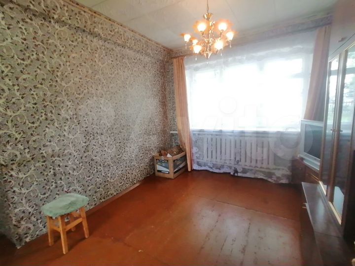 3-к. квартира, 49 м², 1/2 эт.